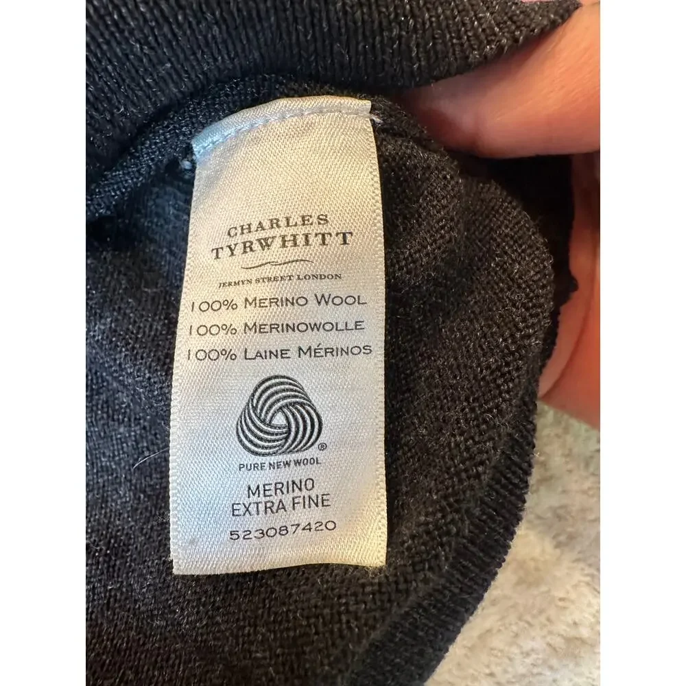 Charles Tyrwhitt 100% Extra fine Merino Wool V Neck Sweater Men's L
